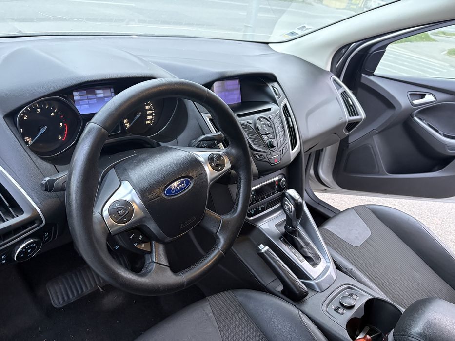 Ford Focus , cutie defecta