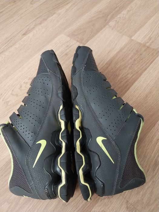 Adidasi originali Nike nr.44
