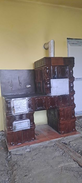 Sobă teracotă cu plită