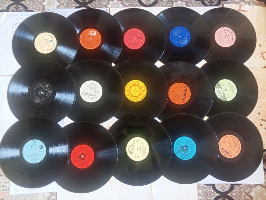 Пластинкалар Сотилади