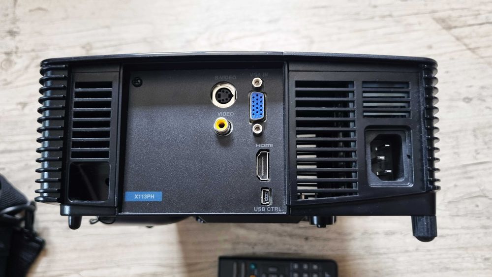 Videoproiector ACER X113PH, HDMI, doar 122 ore funcționare + Geantă cadou