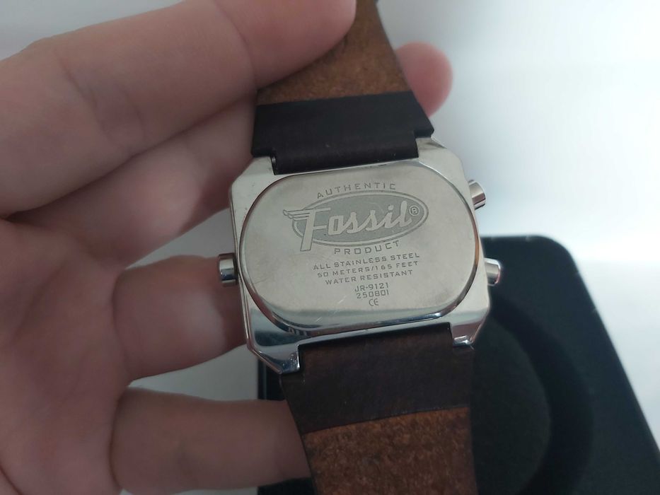 Ceas Fossil cu afisaj dual stil Mid-Century Modern