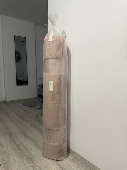 Covor pufos roz 180cm