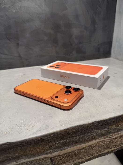 КАТО НОВ Iphone 17 Pro Orange 256 GB, 100% battery