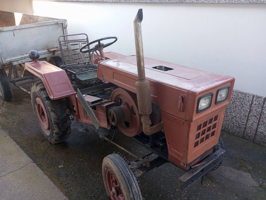 Трактор Heibei с плуг