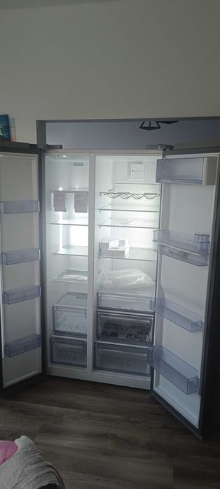 Хладилник фризер Side by  side