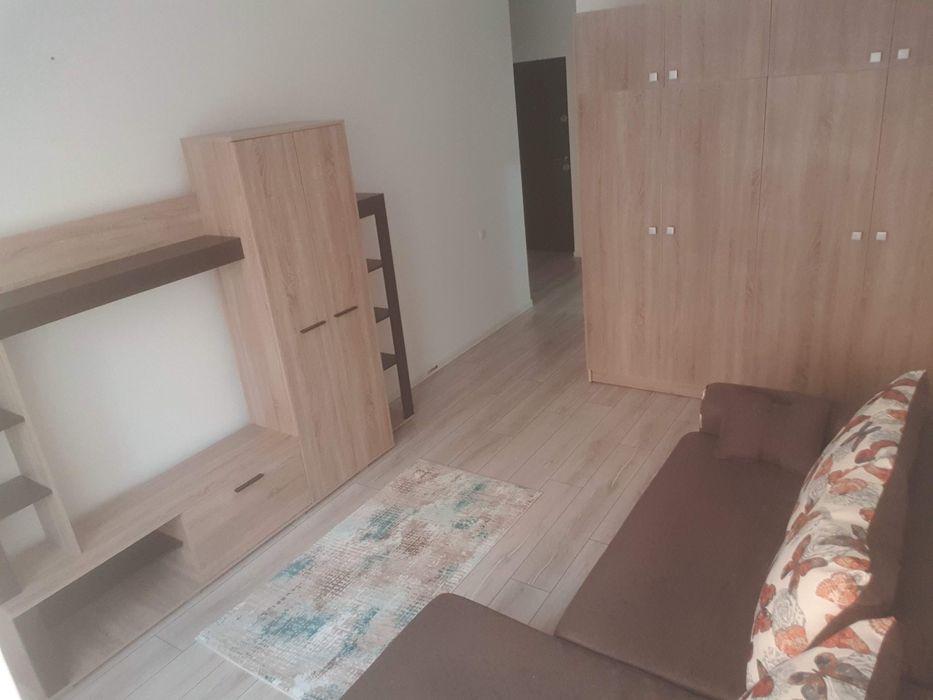 Garsoniera de vânzare