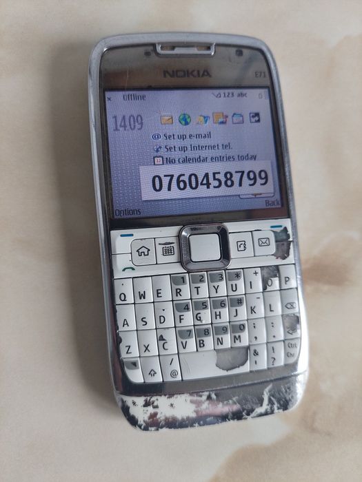 [E71] Vând Nokia E71 Alb, perfect funcțional, NEcodat //poze reale