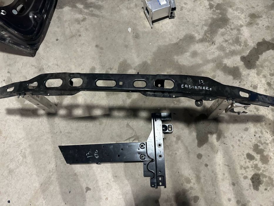 Suport radiatoare / armatura / cap lonjeron stanga BMW I3