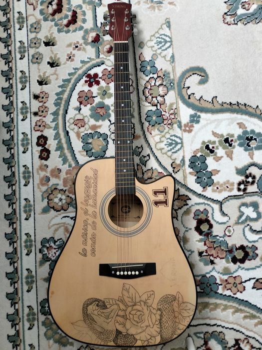 Гитара акустическая