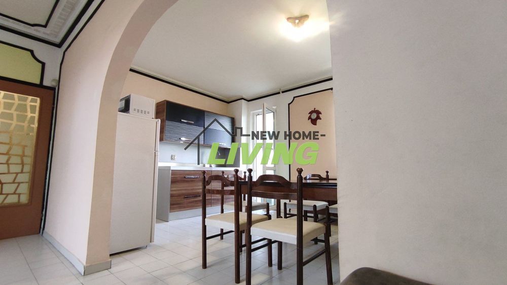 Продава се Тристаен апартамент в Пловдив, Христо Смирненски - 100 кв.м за 1550 €/кв.м - Снимка #2