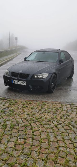 Vând BMW E90 320i