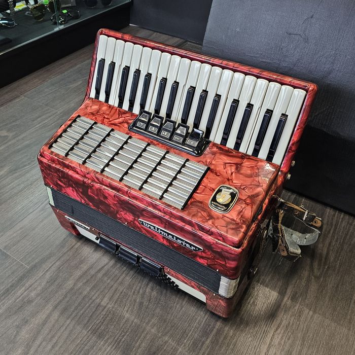 Amanet F28: Acordeon Weltmeister Stella 60 basi (P)