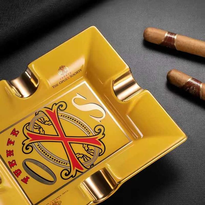 Луксозен пепелник Fuente Opus X