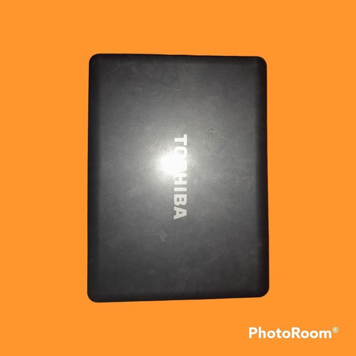 Notbuk toshiba sotiladi