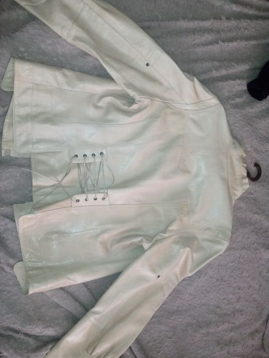 Продам кожаную куртку