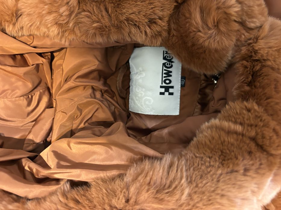 Geaca dama , ii lipseste cordonul din talie