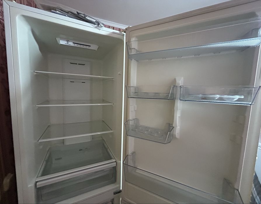 Холодильник MIDEA в отличном состоянии