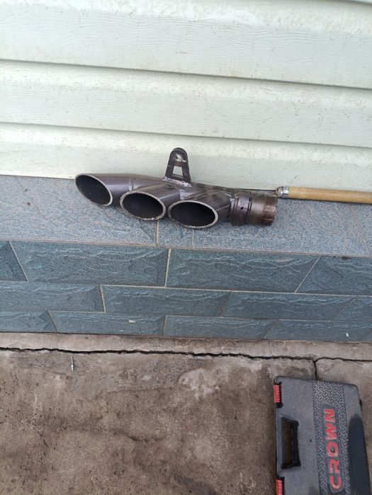 Продам глушитель на мотоцикл