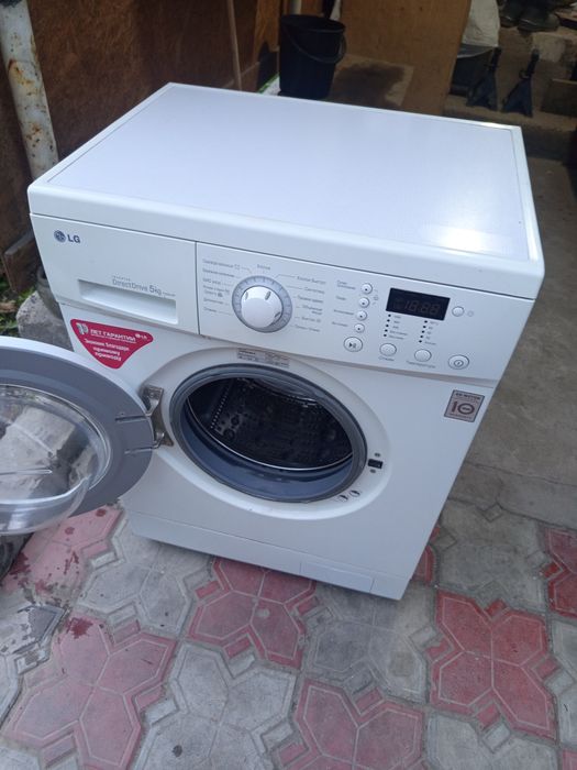 Продам стиральную машину LG