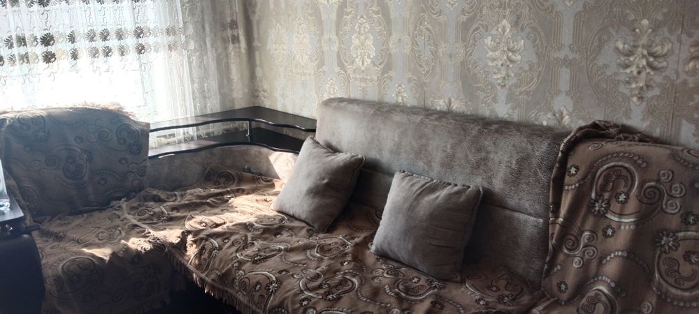 Диван в хорошем состоянии