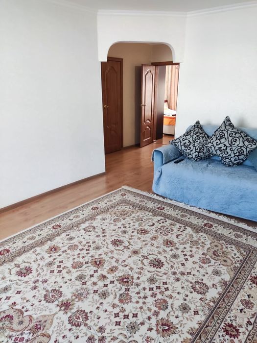 Продам квартиру  3 комнатную