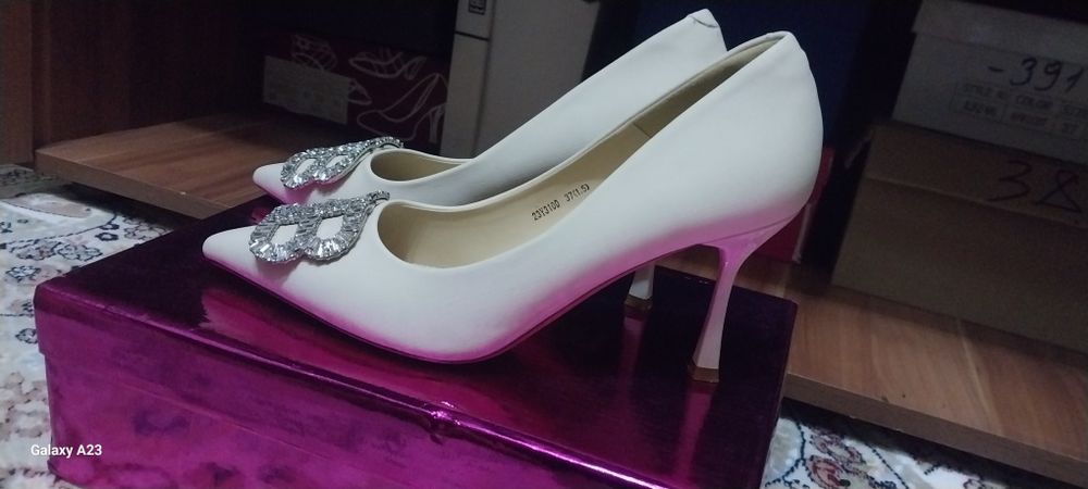 Туфли бежевый или айвари