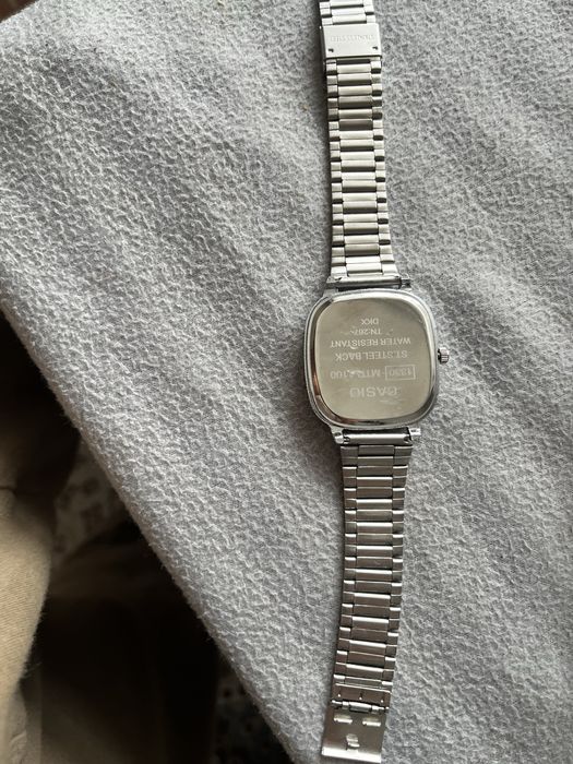 Продам часы casio