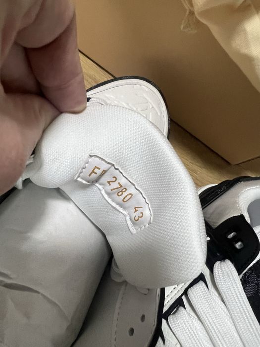 Adidasi Louis Vuitton Trainers Black/White Leather