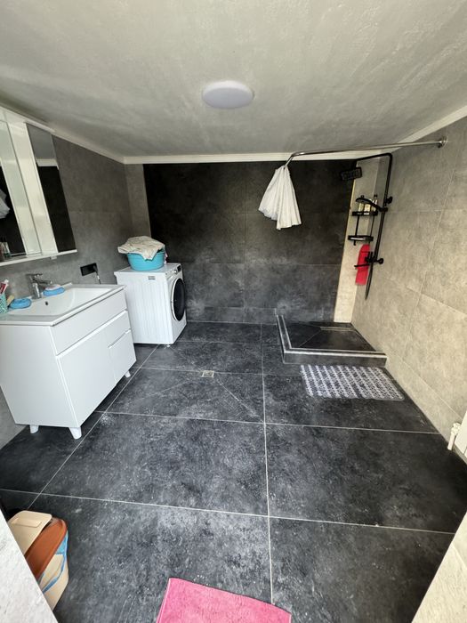 Bitonkadan 1 km 900 metr kirganda Abdurahmonovga yetmastan tayyor uy