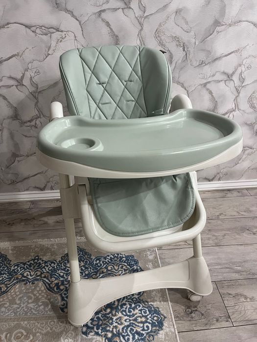 Детский стульчик для кормления