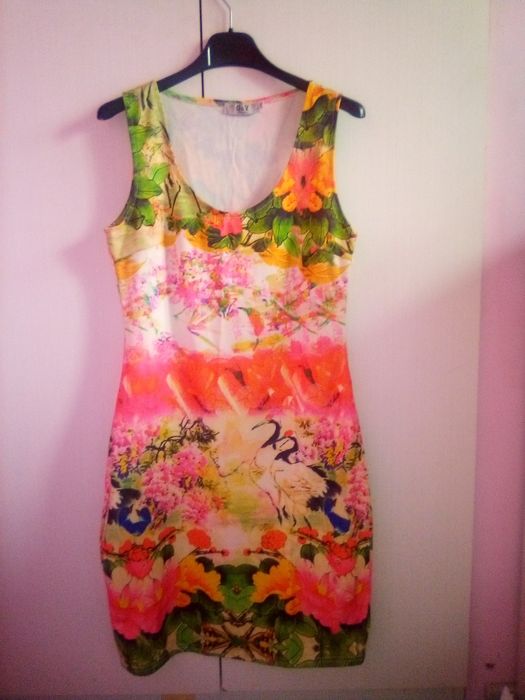 Дамски свежи рокли