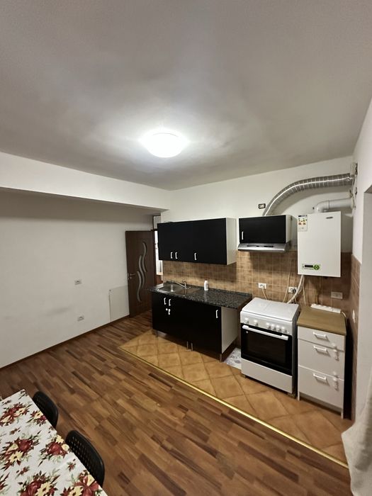 Închiriez Apartament 2 camere decomandat Zona Bucium