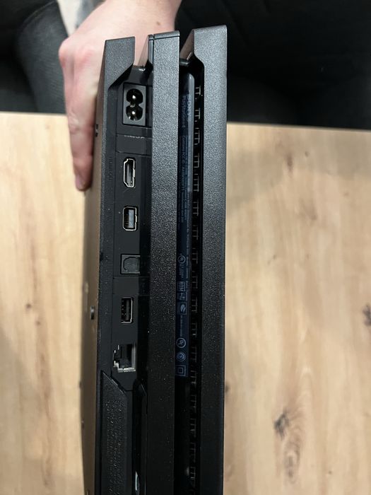 PS4 PRO America edtition 1TB