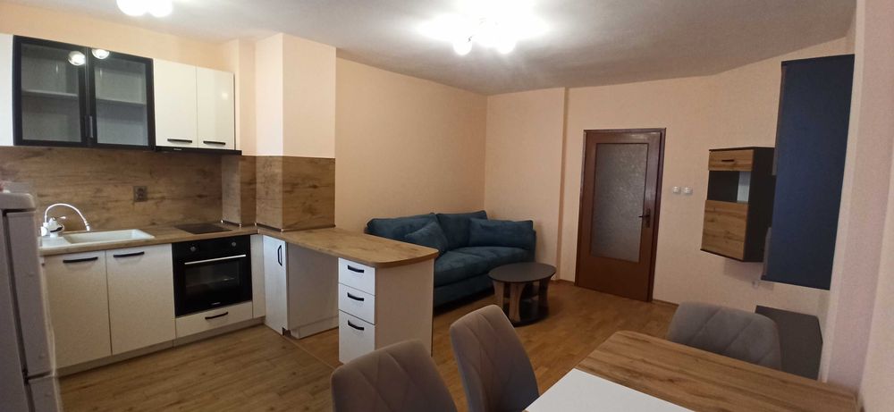 Давам под наем 3-ен апартамент