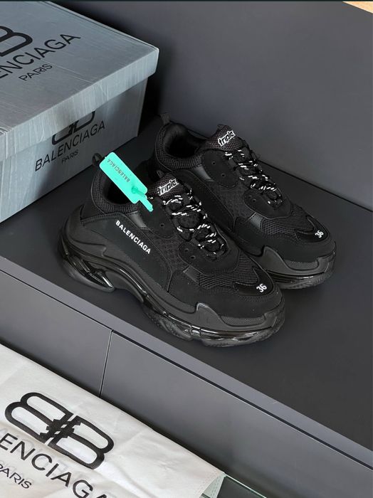 Balenciaga Triple S - Noi 43!