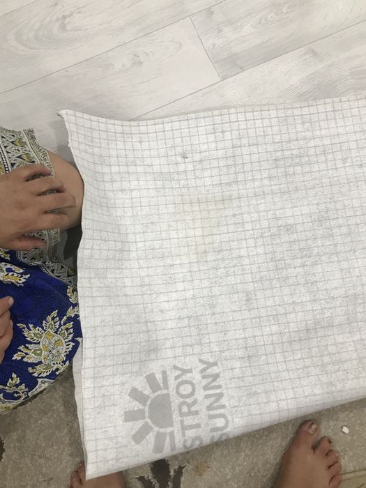 Линолеуим сатылады жаксы бүгин келди