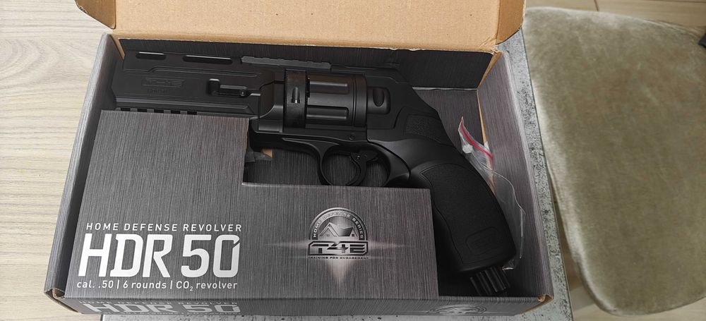 Pistol UMAREX HDR50 nou