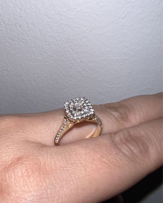 Бриллиантовое кольцо