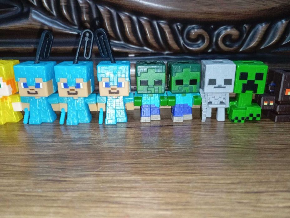 Продам киндеры Майнкрафт (Minecraft).