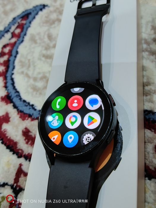 Продам Samsung Galaxy Watch 4 44mm полный комплект!