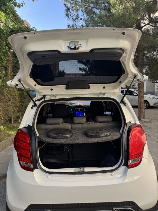 Продаётся  Спарк