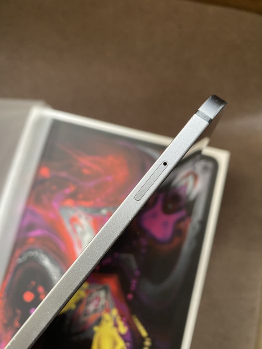 iPad Pro 12.9 inch 3 генерация 64GB с кутия