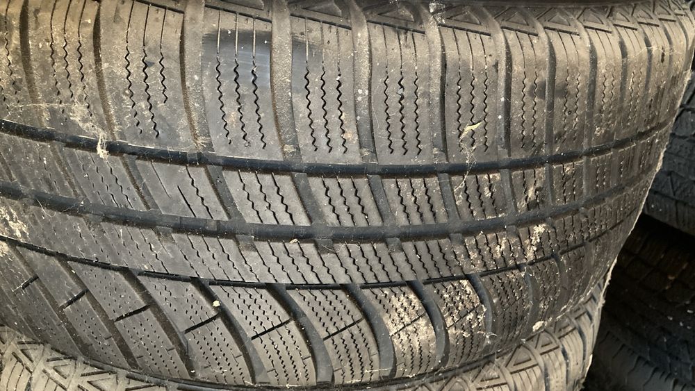 Продам колеса в сборе на бмв R16