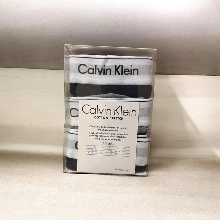 Боксерки Calvin Klein L размер