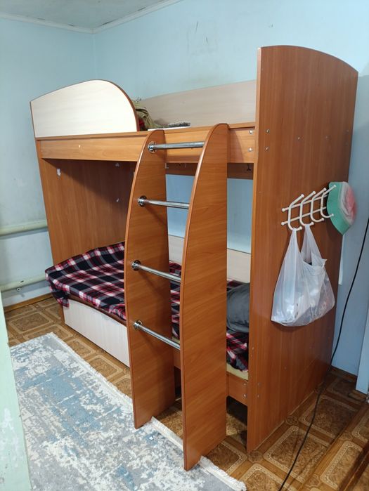 Кровать двух ярусная
