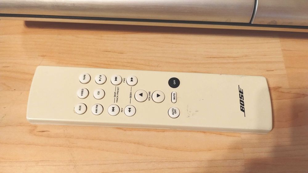 muzica preamplificator Bose Lifetsyle 5 cu radio cd si telecomanda