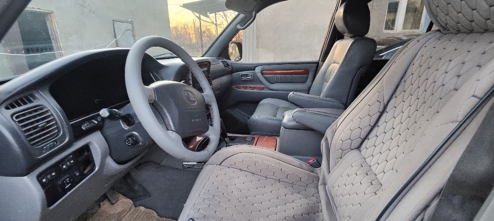 Продаю лексус лх 470. Черныи. Бриллиант.