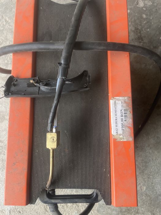 Aparat de sudura cu fir