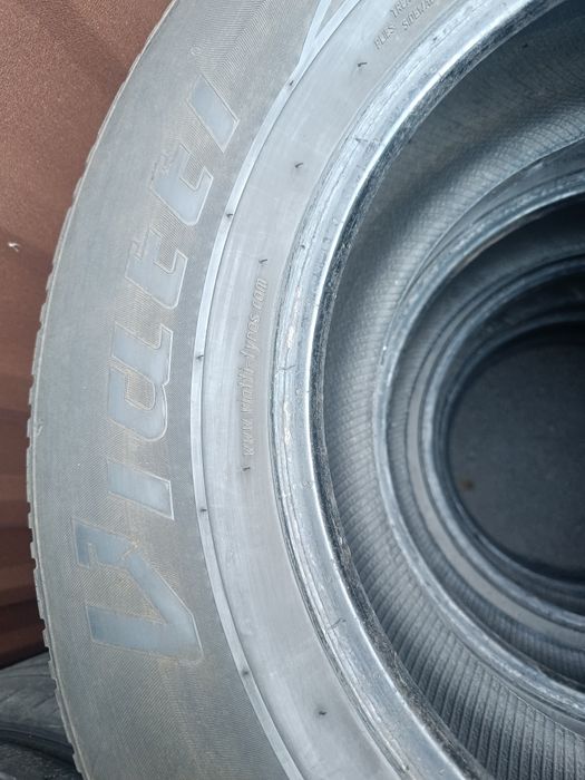 Продам резину 265 65 R17